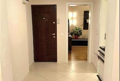 Apartament cu 3 camere decomandat, mobilat în Circumvalațiunii