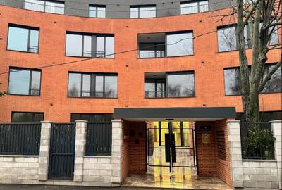 Apartament cu 2 camere semidecomandat, mobilat în Iancu Nicolae