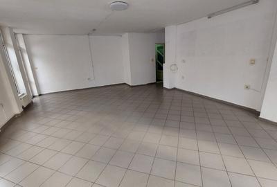 Spatiu comercial 62mp zona Cetate - 3
