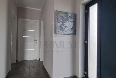 Duplex pe plan - 4 camere - zona linistita - terasa mare - 9