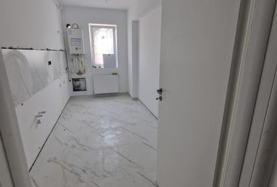 Apartament cu 2 camere decomandat în Berceni