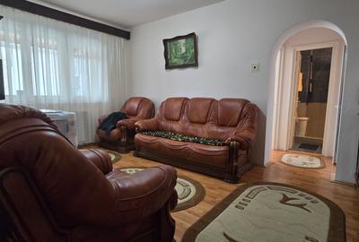 Comision zero la cumparator! Vanzare apartament 2camere, transformat in 3 camere - 1