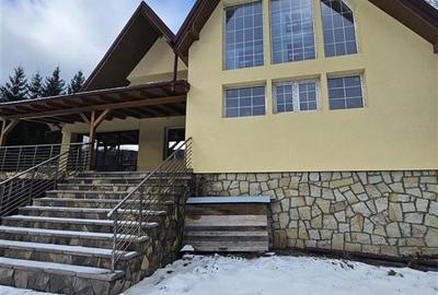 CASA DE VACANTA  CU TEREN DE VANZARE HARJA - 1