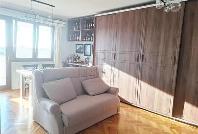 ULTRACENTRAL - 3 cam - Spatios - Decomandat - Terasa - Renovata - Etaj Intermedi - 2