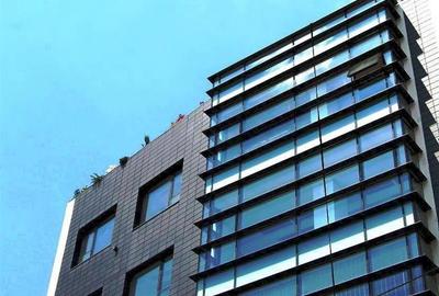 Birou, de 400 mp, în P-ța Victoriei