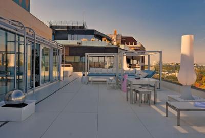 Priveliște fără sfârșit: un penthouse emblematic în inima Nordului Capitalei - 1