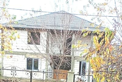 Casă la roșu cu posibilitate de personalizare proprie-teren 800 mp- Tartasesti - 2