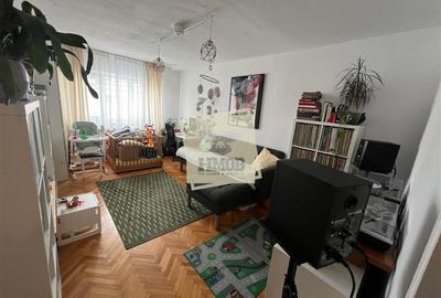 Vand apartament 2 camere decomandat cu balcon zona CEC- Calea Dumbravii - 1