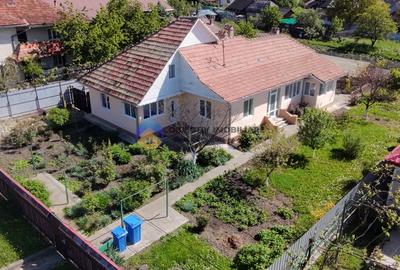 Casa localitea Bistrita - comuna Alexandru cel Bun , toate utilitatile - 1