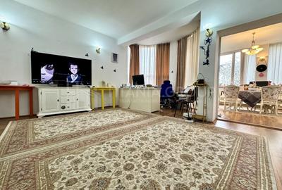 Casă individuală cochetă, cu priveliște, garaj, teren 496 mp, comision 0 - 3