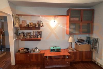 Apartament cu 4 camere decomandat, mobilat în Faleza Nord