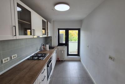 Apartament cu 3 camere 90,11 mp, bloc 1996 - Unirii - 5