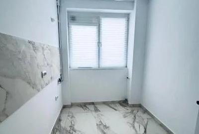 Apartament cu 3 camere semidecomandat în Titan