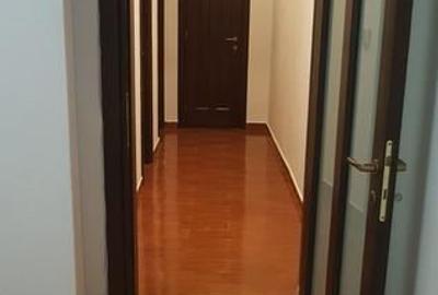Apartament 3 camere, 83 mp, vedere stradală, ideal birou, Bd. Decebal - 13