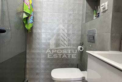 Apartament cu 3 camere de vanzare, 2 locuri de parcare, et 1, Giarmata Vii - 6