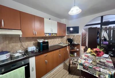 Apartament 3 camere, 69 mp utili, decomandat, parter - zona Soarelui - 11