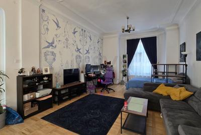 Garsonieră decomandată, mobilată în Universitate