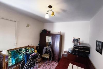Casa pe un nivel renovata,curte individuala teren 780mp - 16
