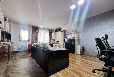 Apartament cu 2 camere semidecomandat, mobilat în Mărăști