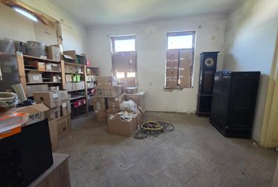 Judetul Prahova, in Poienarii Burchii, conac neoromanesc si teren 2.800 mp - 24