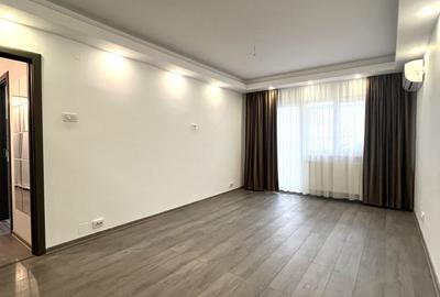 Apartament cu 3 camere decomandat, mobilat în Piața Centrală