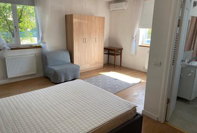 Baneasa(Biharia),3 camere parter ,curte proprie,langa Scoala Mea - 4