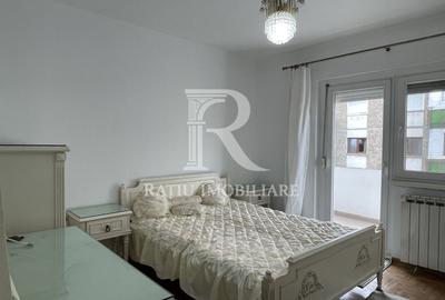 Apartament cu 3 camere decomandat, mobilat în Decebal