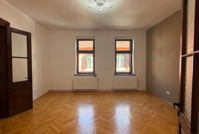 Casa de inchiriat, 2 camere, centru - 2