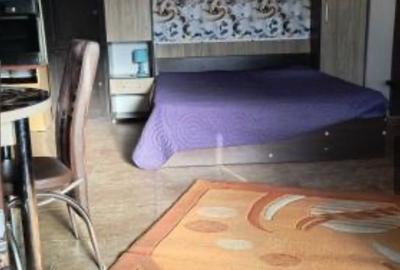 Garsonieră decomandată în CET