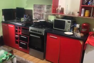 Casă cu 4 camere în Poiana