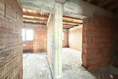 Duplex la roșu, 5 camere, 127 mp utili 305 mp teren - Dumbravita - 9