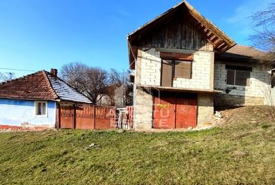 Casa 330 mp + teren 777 mp Sebis 9 camere ,vedere panoramica - 4