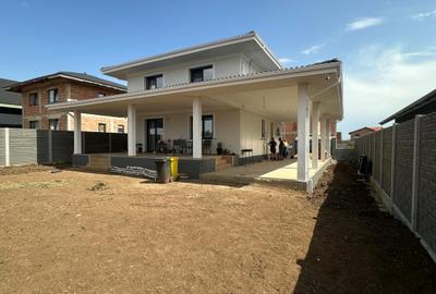 Casă individuală cu 5 camere în Giarmata