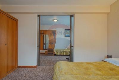 Comision 0 %! Pensiune cu 12 camere de vânzare, str. De Mijloc! - 25