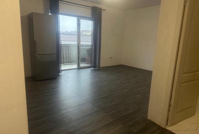 Apartament cu 2 camere semidecomandat în Florești