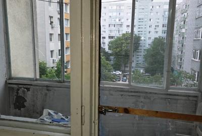 13 Septembrie / Petre Ispirescu - Garsoniera 26,27 mp , bloc construit in 1986 - 7