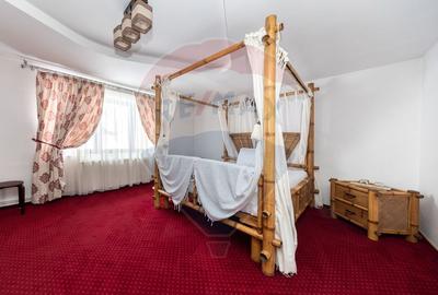 Pensiune cu restaurant și spații comerciale, central Râșnov - 19