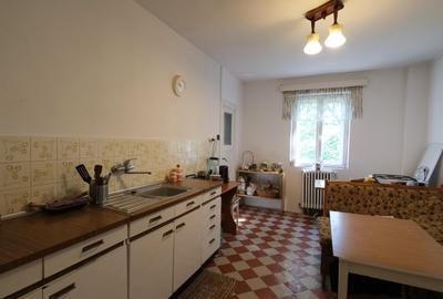 Vanzare casa mare cu etaj si 6200 mp teren intravilan Fieni, judetul Dambovita - 16