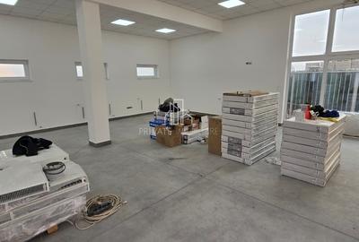 Showroom/Cladire de Birouri 500 Mp de Inchiriat, Zona Libertatii - 1