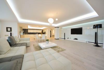 Apartament cu 3 camere decomandat, mobilat în Herăstrău