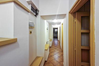 Vila 7 camere, ultracentral, zona AFI Mall, 3 parcari private, curte,0% comision - 32