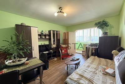 Apartament cu 3 camere de vanzare / cartier Intre Lacuri - 2