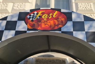 Afacere cu dotare Fast Food pe Revolutiei linga Primarie - 6