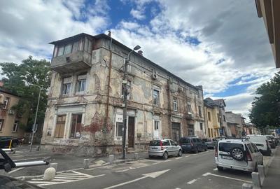 Apartament cu 2 camere decomandat în Parcul Carol