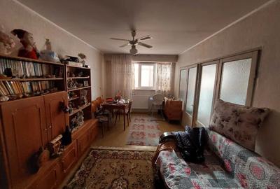 Apartament cu 4 camere in Micro 17 - 2