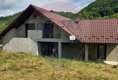 Casă / Vilă cu 7 camere de vânzare - 13