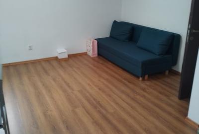 Apartament cu 2 camere decomandat, mobilat în Bulgaria