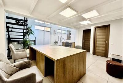 Apartament cu 2 camere semidecomandat, mobilat în Central