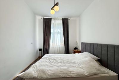 COPOU, langa Universitate, apartament 2 camere, spatios, decomandat, etaj 1 - 2