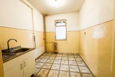 Apartament 4 cam decomandat - Blv Republicii - 3